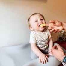 Charger l&#39;image dans la galerie, SMILEFRIDA brosse a dents au doigt pour bébé - 3 mois +
