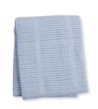 Charger l&#39;image dans la galerie, Couverture en coton tricotée - Cellular baby blanket
