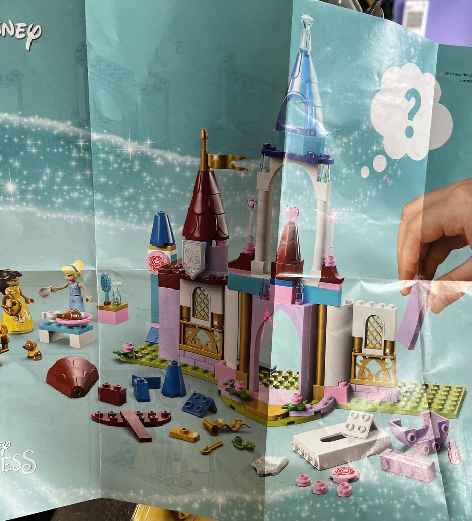 Assez COMPLET kit Lego PRINCESSES Bella et Cendrillon
